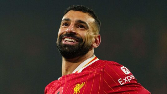 محمد صلاح يودع جماهير ليفربول في أنفيلد