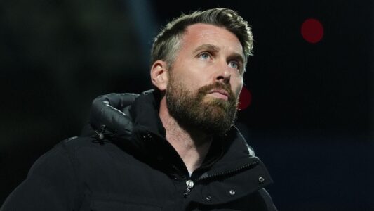 المدرب روب إدواردز يتحدث بعد هبوط وولفرهامبتون من الدوري الإنجليزي